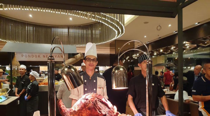 Semarakkan Remadan Le Meridien Kota Kinabalu celebrate the spirit of togetherness