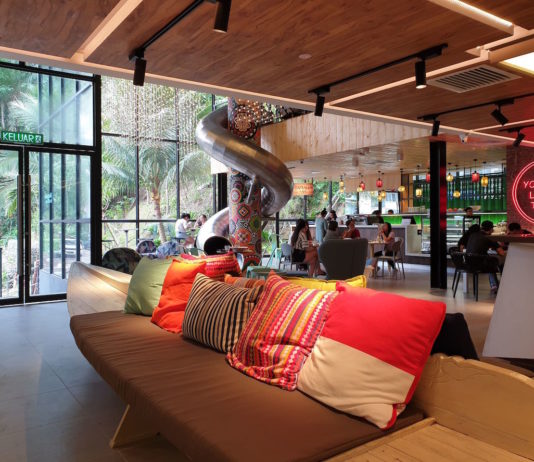Toojou Social Hostel, co-working space – Where Travel Meets Social