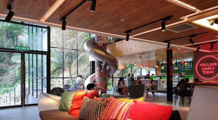 Toojou Social Hostel, co-working space – Where Travel Meets Social